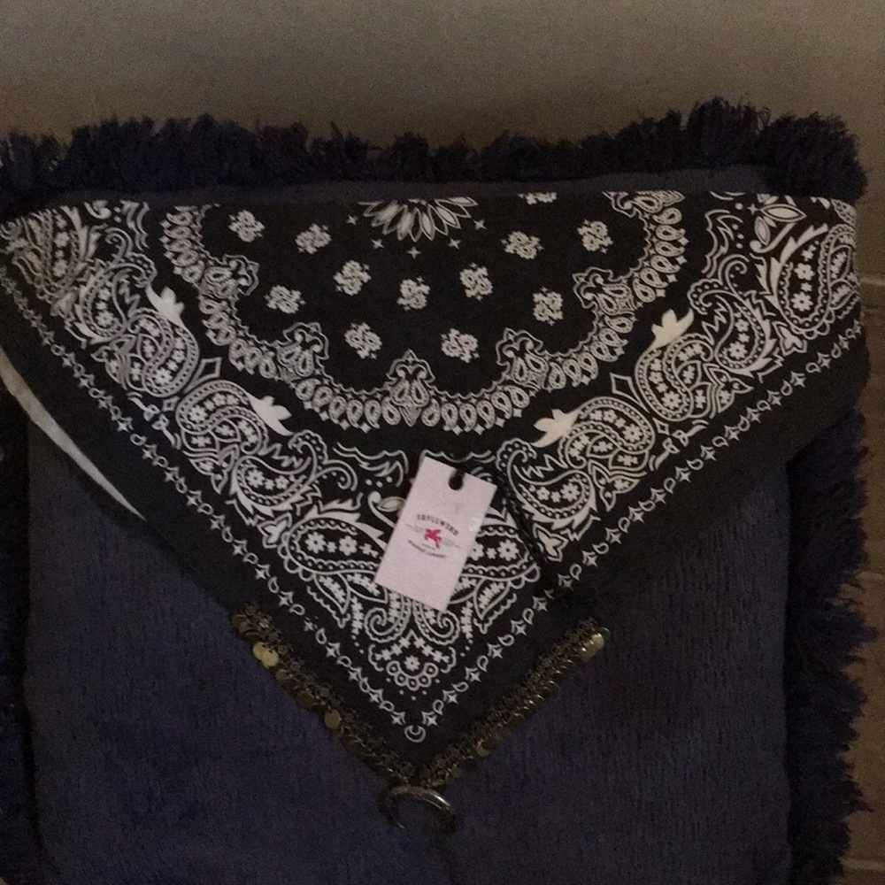 Miranda Lambert decorative chic bandana